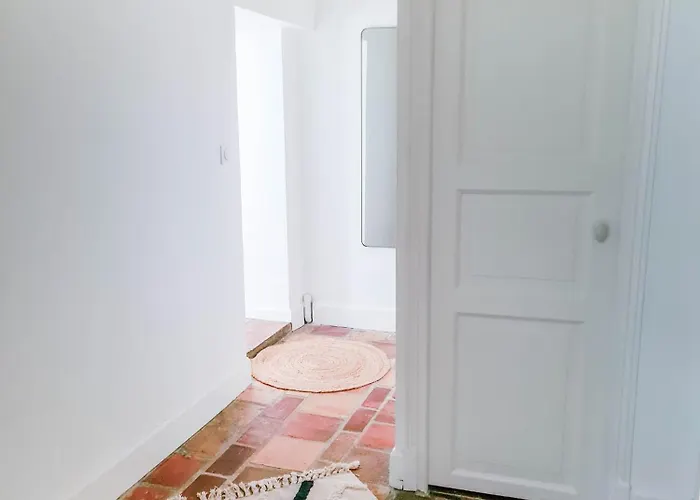 Ni'douillet-p3 Terrasse Et Climatise-coeur De * Nimes